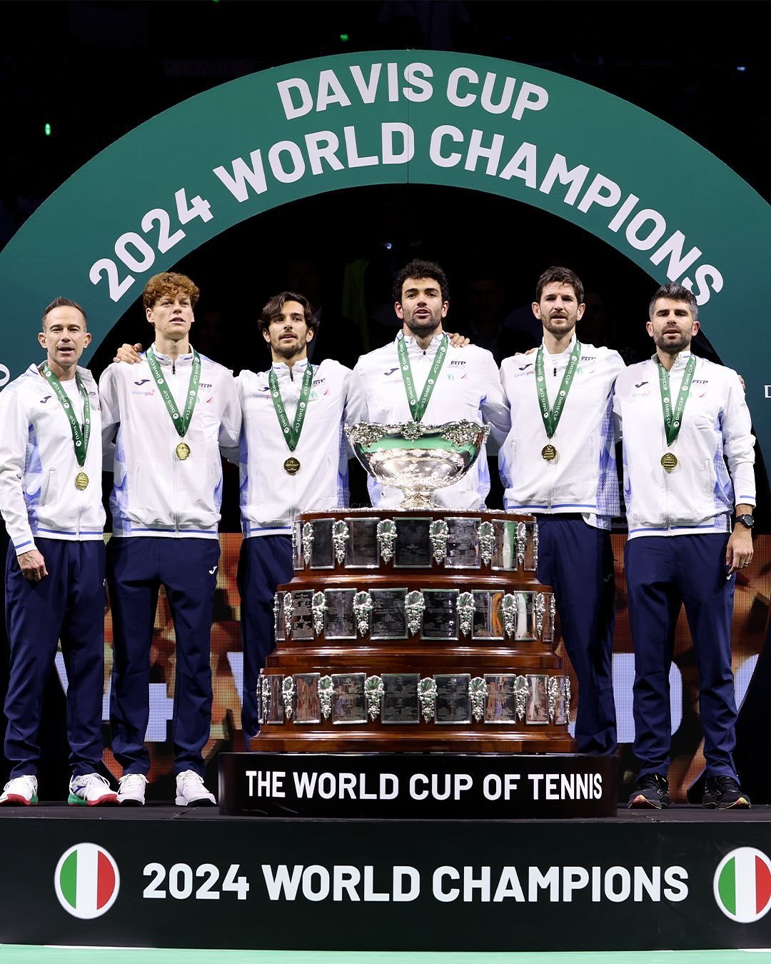 温网翻盘戴维斯杯,辛纳统治全场 温网翻盘戴维斯杯,辛纳统治全场