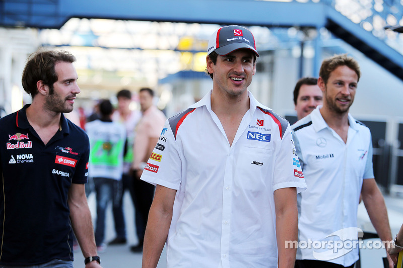 红牛二队完胜索伯车队,拉塞尔扛起全队 红牛二队完胜索伯车队,拉塞尔扛起全队