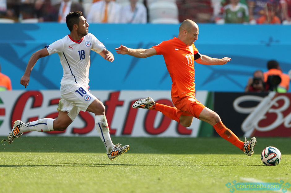 智利碾压法国，罗本统治全场