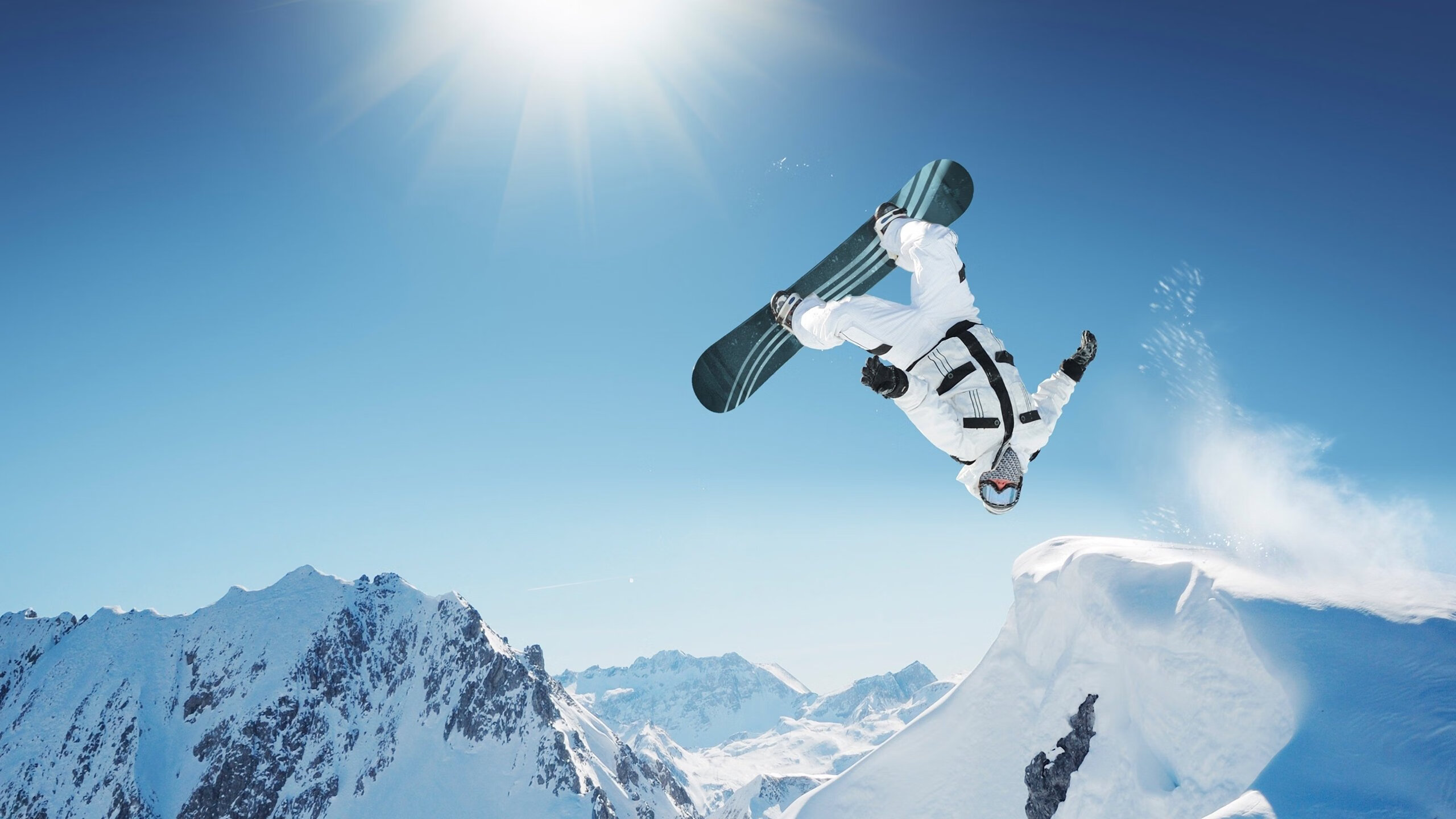 戈贝尔式防守演绎现代篮球美学，黄蜂团队狂潮席卷魔术