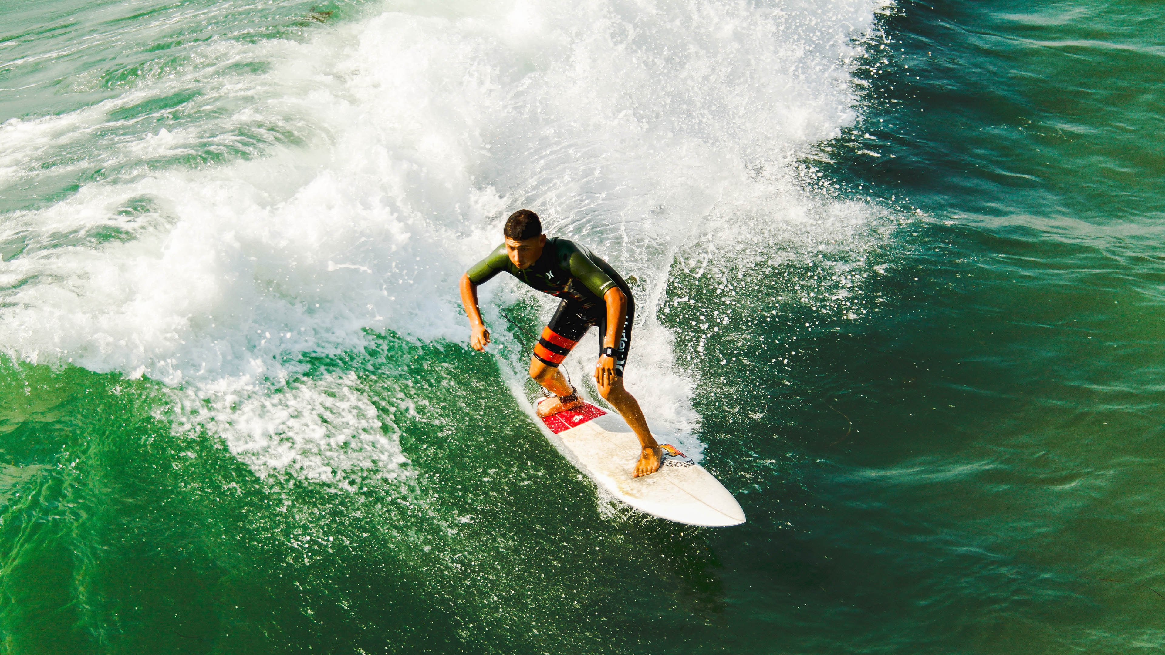 霍勒迪爆发，辽宁队节奏掌控活塞